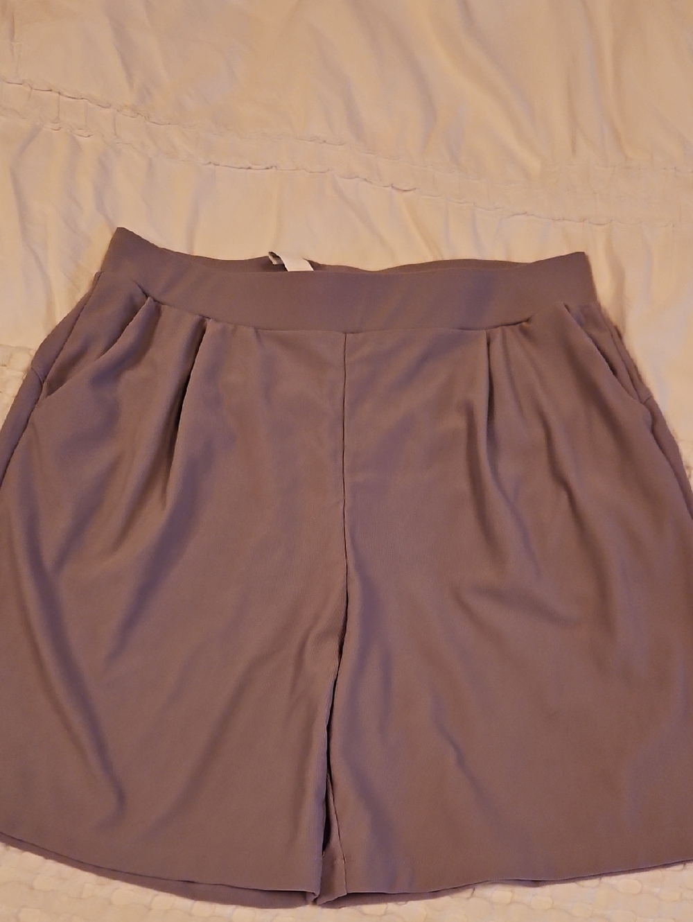 HALARA Light Gray High-Waist Relaxed Shorts